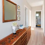House Laluna Gustirna