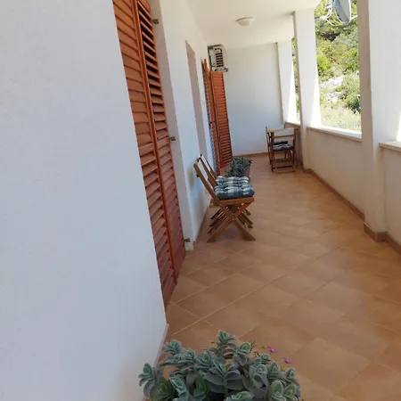 House Laluna *
